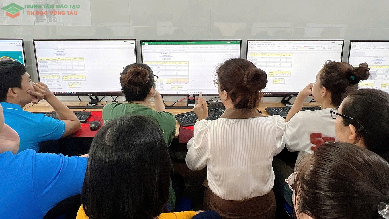 Hướng dẫn làm báo cáo excel tại trung tâm tin học vũng tàu